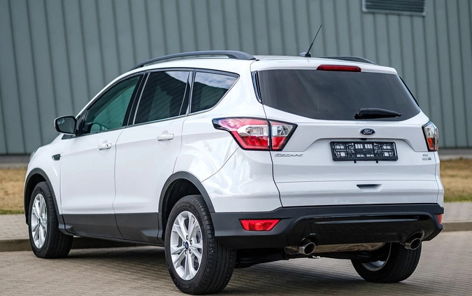 Ford Kuga cena 53900 przebieg: 138679, rok produkcji 2018 z Białystok małe 326